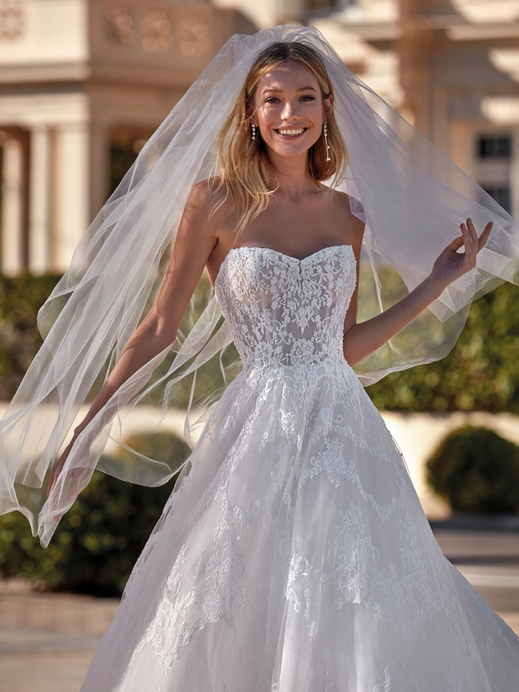 Pronovias Maxima