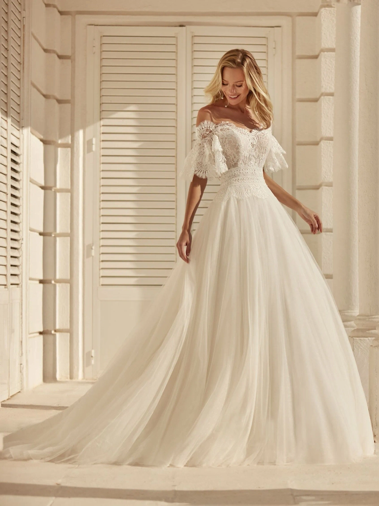 Pronovias Novella