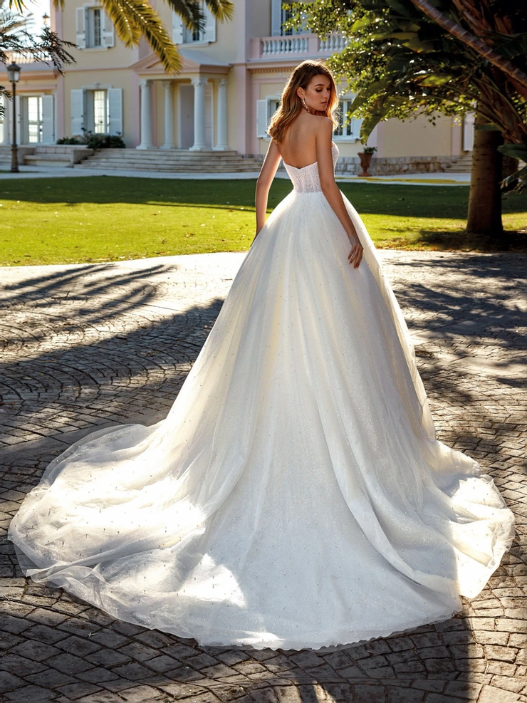 Pronovias Queen