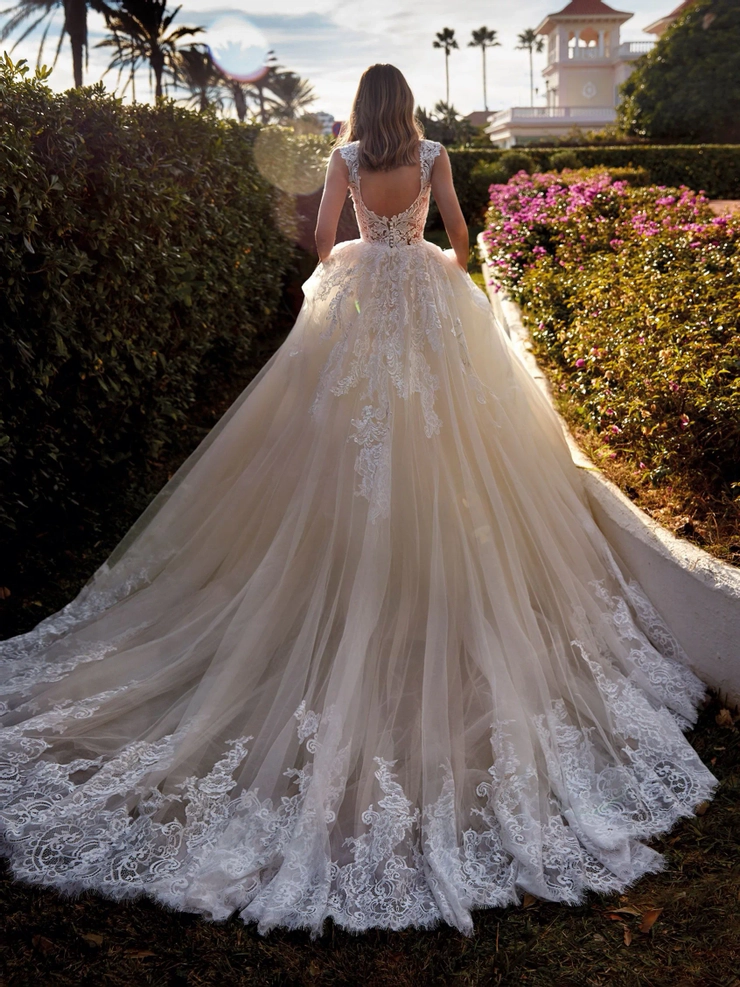 Pronovias Royal