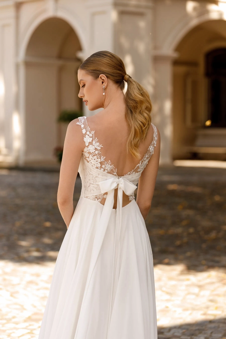 Angela Bianca Style #1083 #4 backface vertical cropped picture