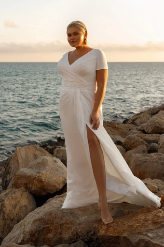 Monica Loretti 8286 Plus #1 frontface vertical thumbnail