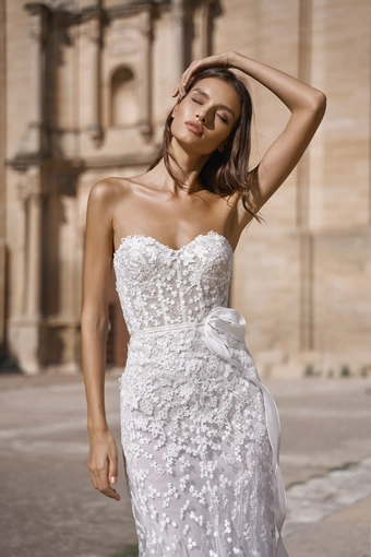 Alon Livne Elsa #2 frontface vertical cropped thumbnail