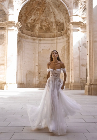 Alon Livne Hunter #1 frontface vertical thumbnail