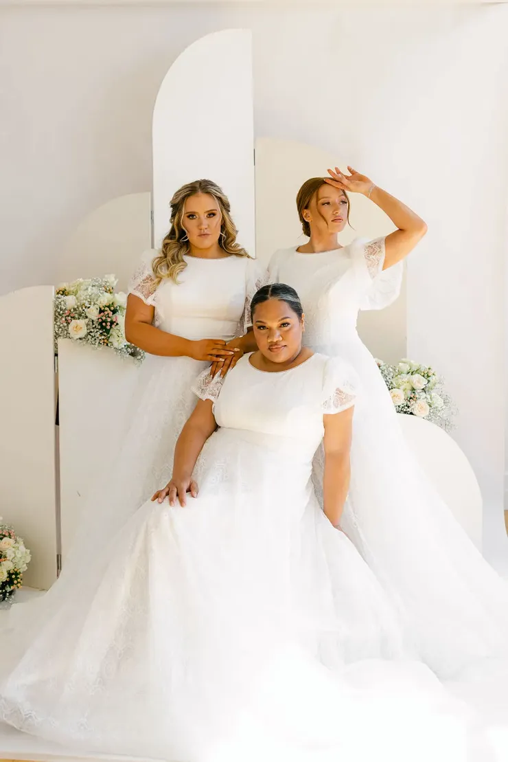 White Rose - Sunny | Desert Rose Bride