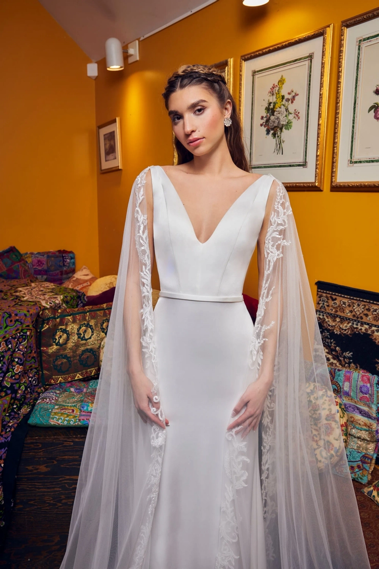 La Perle by Calla Blanche LP2334 #5 frontface vertical cropped picture