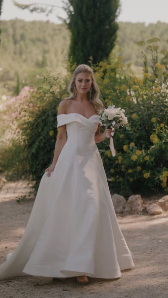 Allure Bridal Style #A1303 #1 autoplay loop mute thumbnail